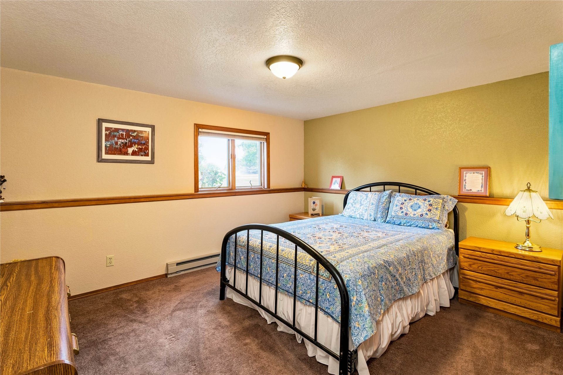Guest bedroom