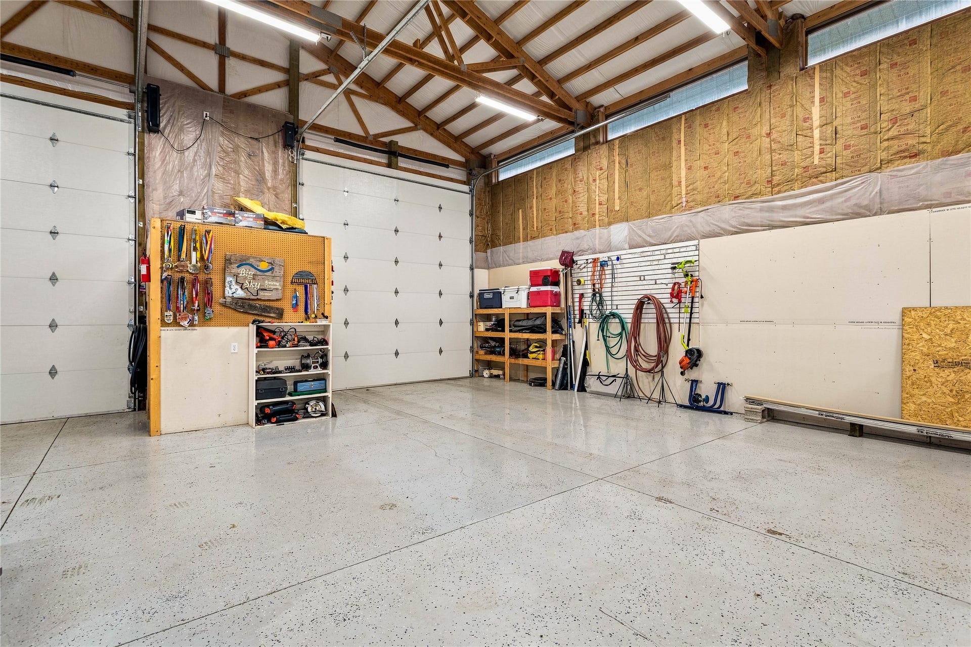 Spacious shop    1/2 bath located between the large doors