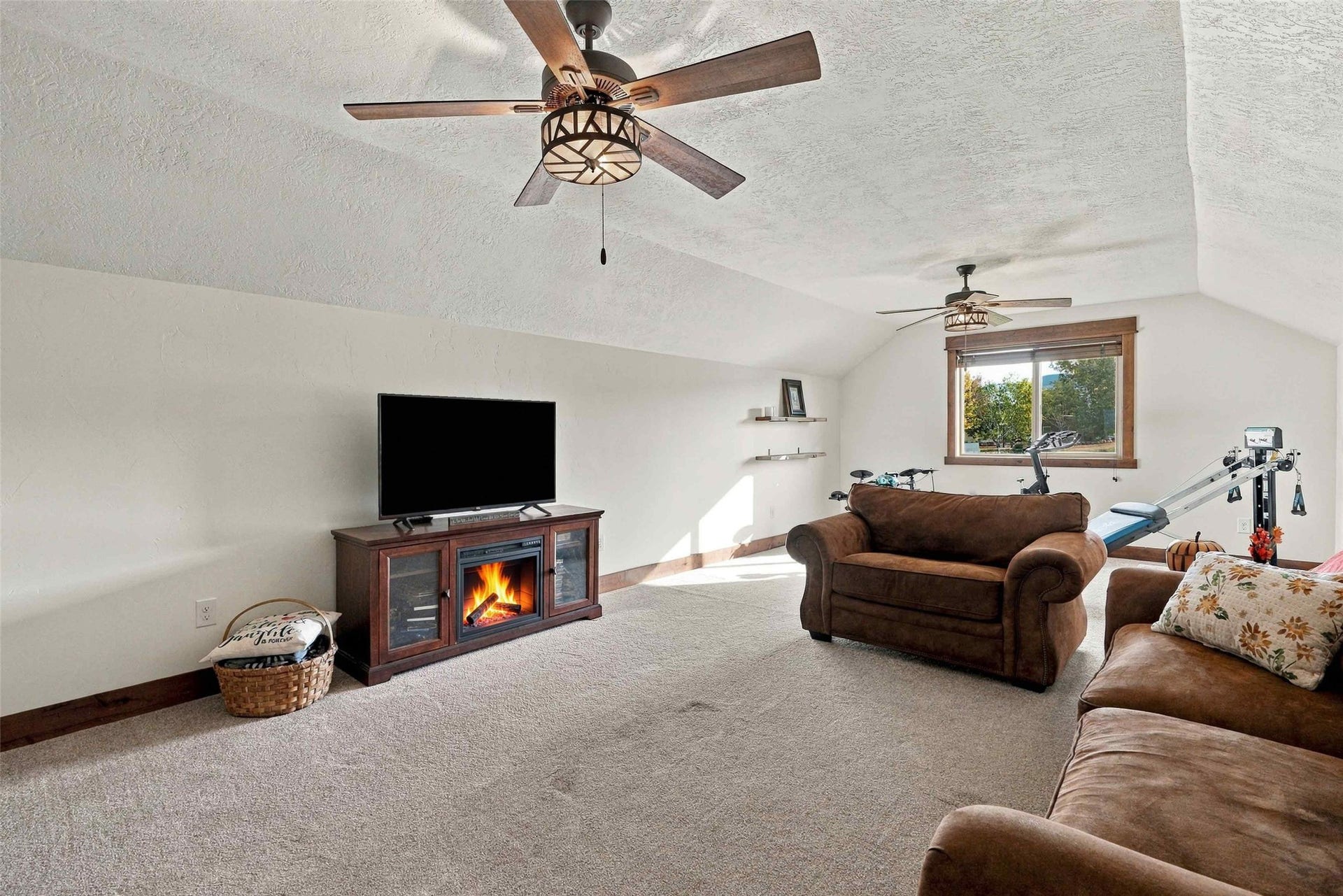 2015 View Lane, Corvallis, MT 59828 2015 View Lane, Corvallis, MT 59828