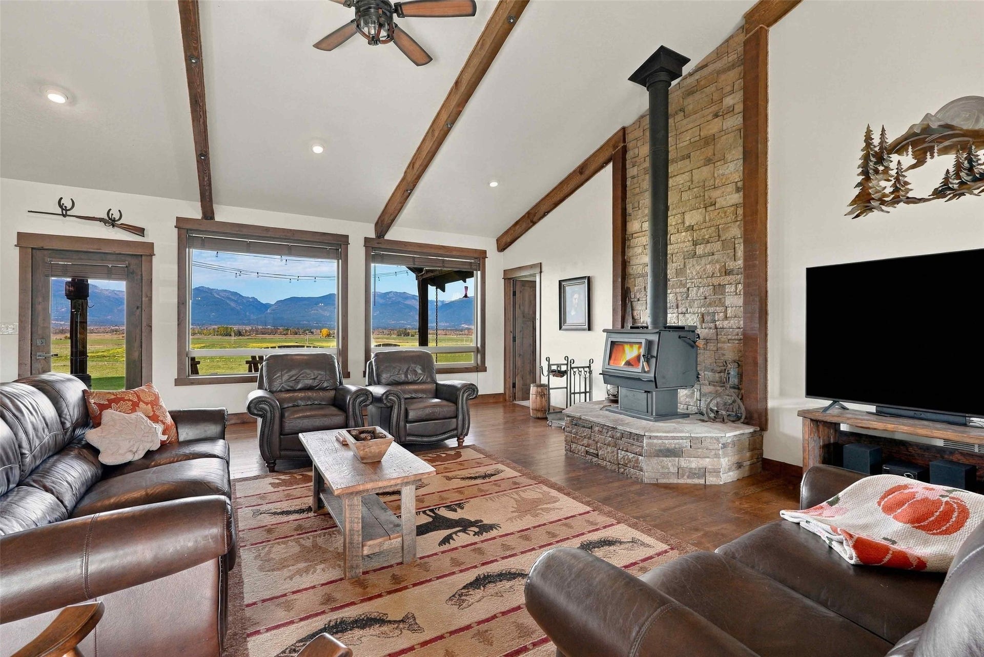 2015 View Lane, Corvallis, MT 59828 2015 View Lane, Corvallis, MT 59828