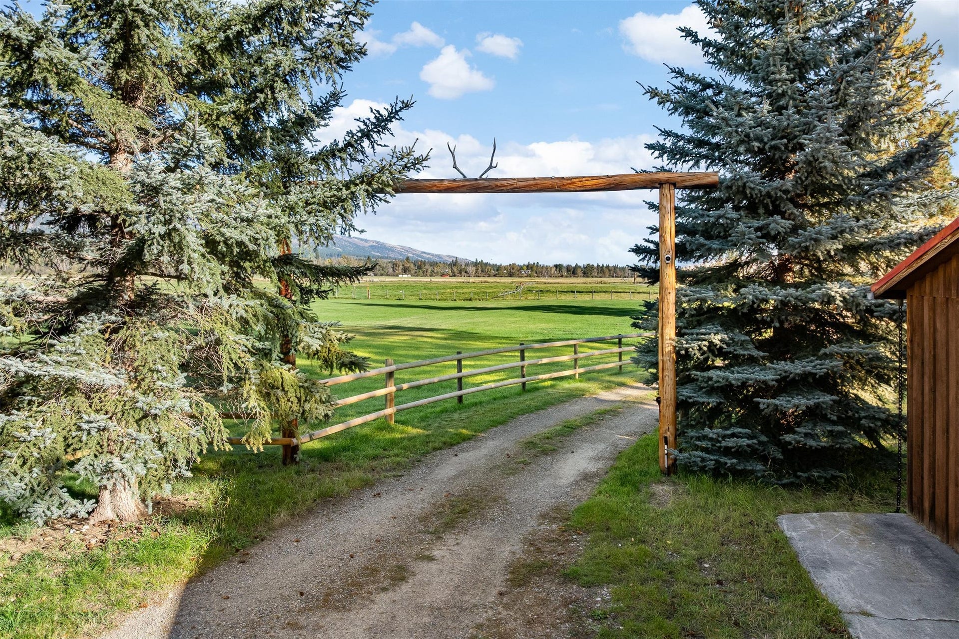 5165 Moores Way, Florence, MT 59833 5165 Moores Way, Florence, MT 59833