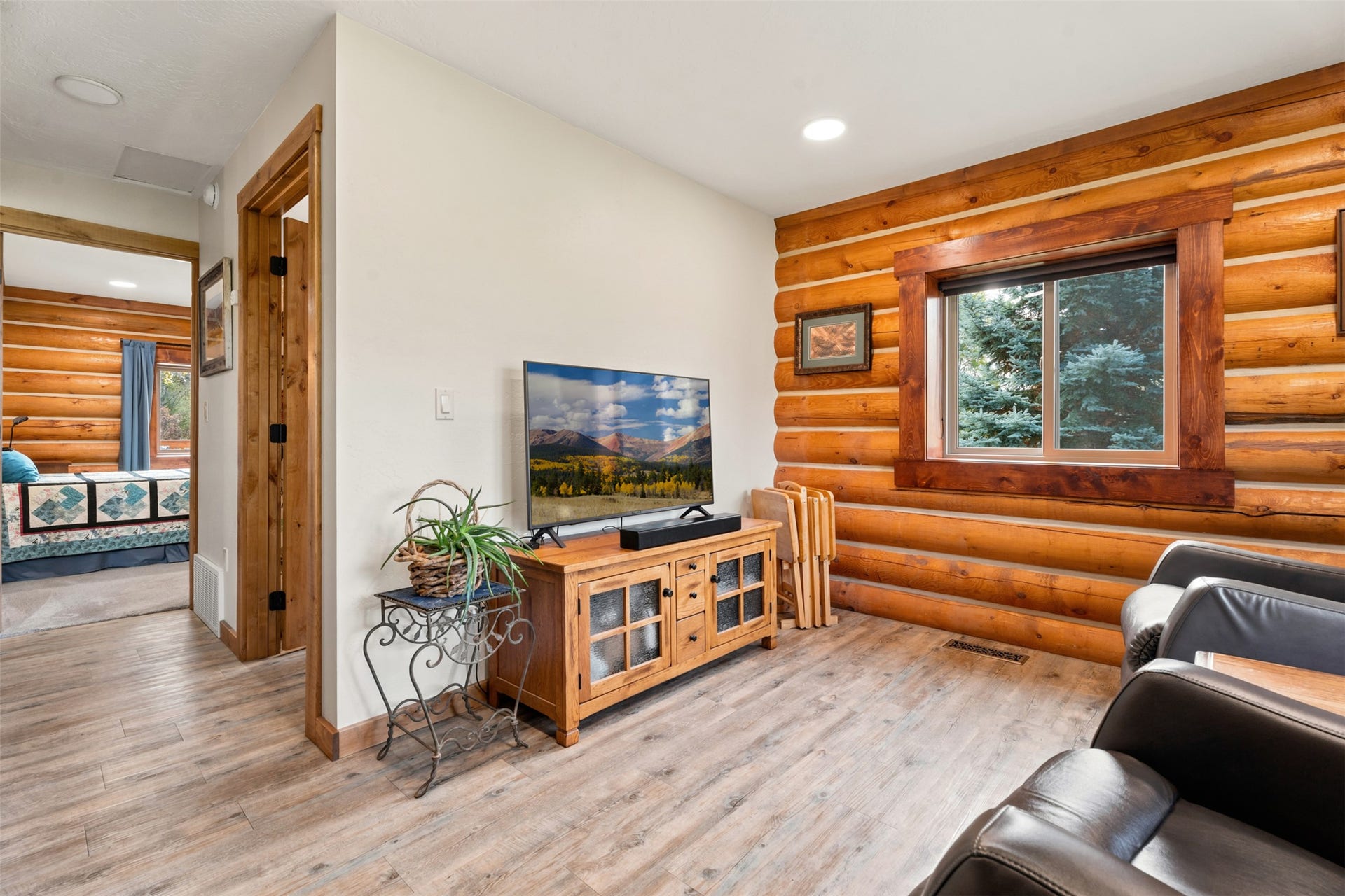 5165 Moores Way, Florence, MT 59833 Main home sitting room