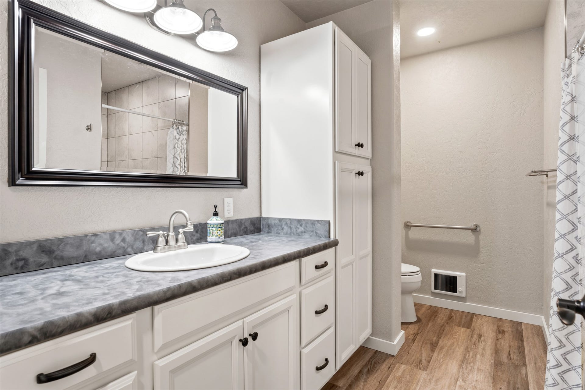5165 Moores Way, Florence, MT 59833 Guest house primary bathroom with shower
