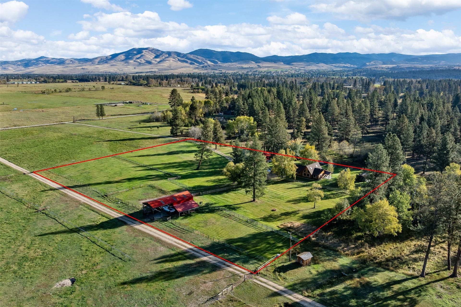 5165 Moores Way, Florence, MT 59833 Approximate property boundaries with main home, barn and guest house