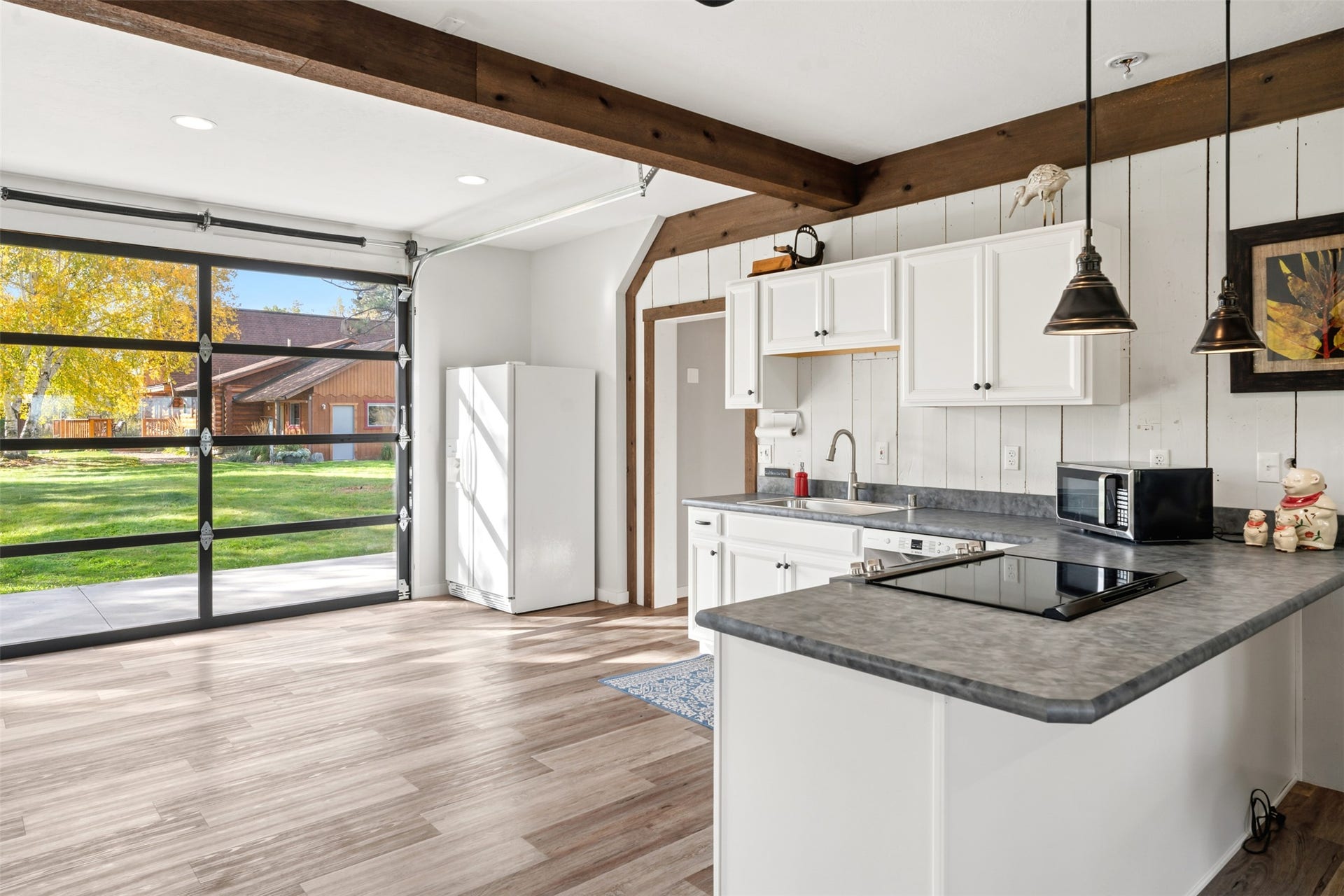 5165 Moores Way, Florence, MT 59833 Guest house kitchen
