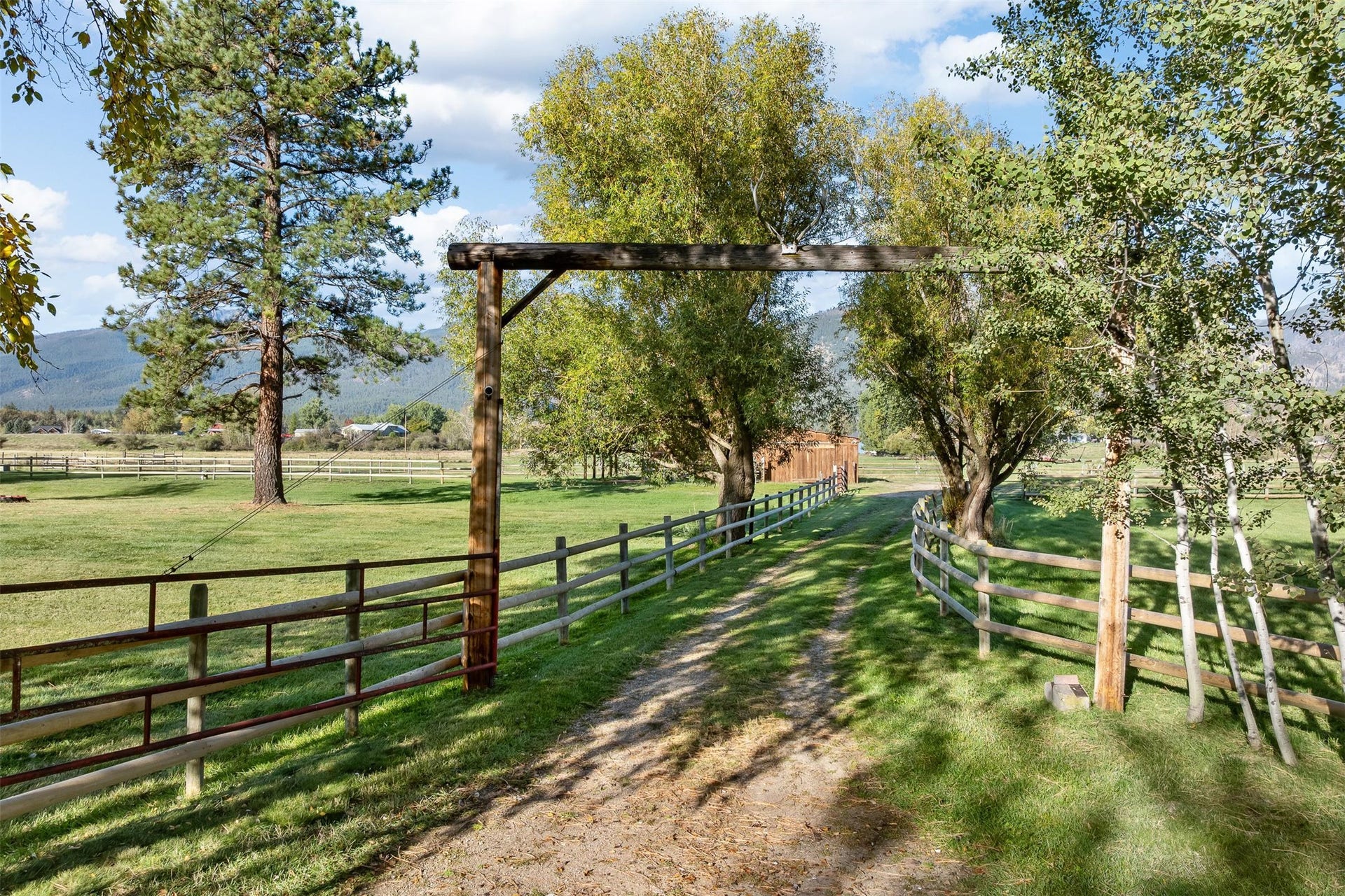 5165 Moores Way, Florence, MT 59833 Entry to barn and pastures