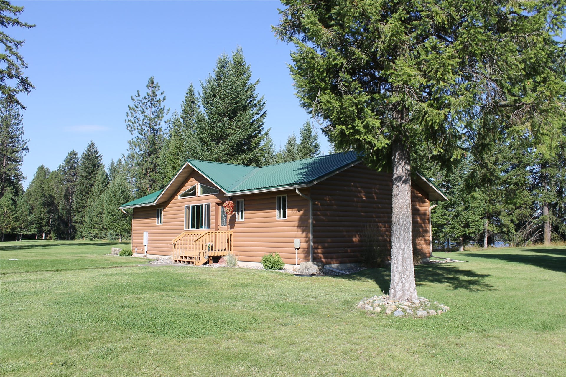 33 S Shore Drive, Trout Creek, MT 59874