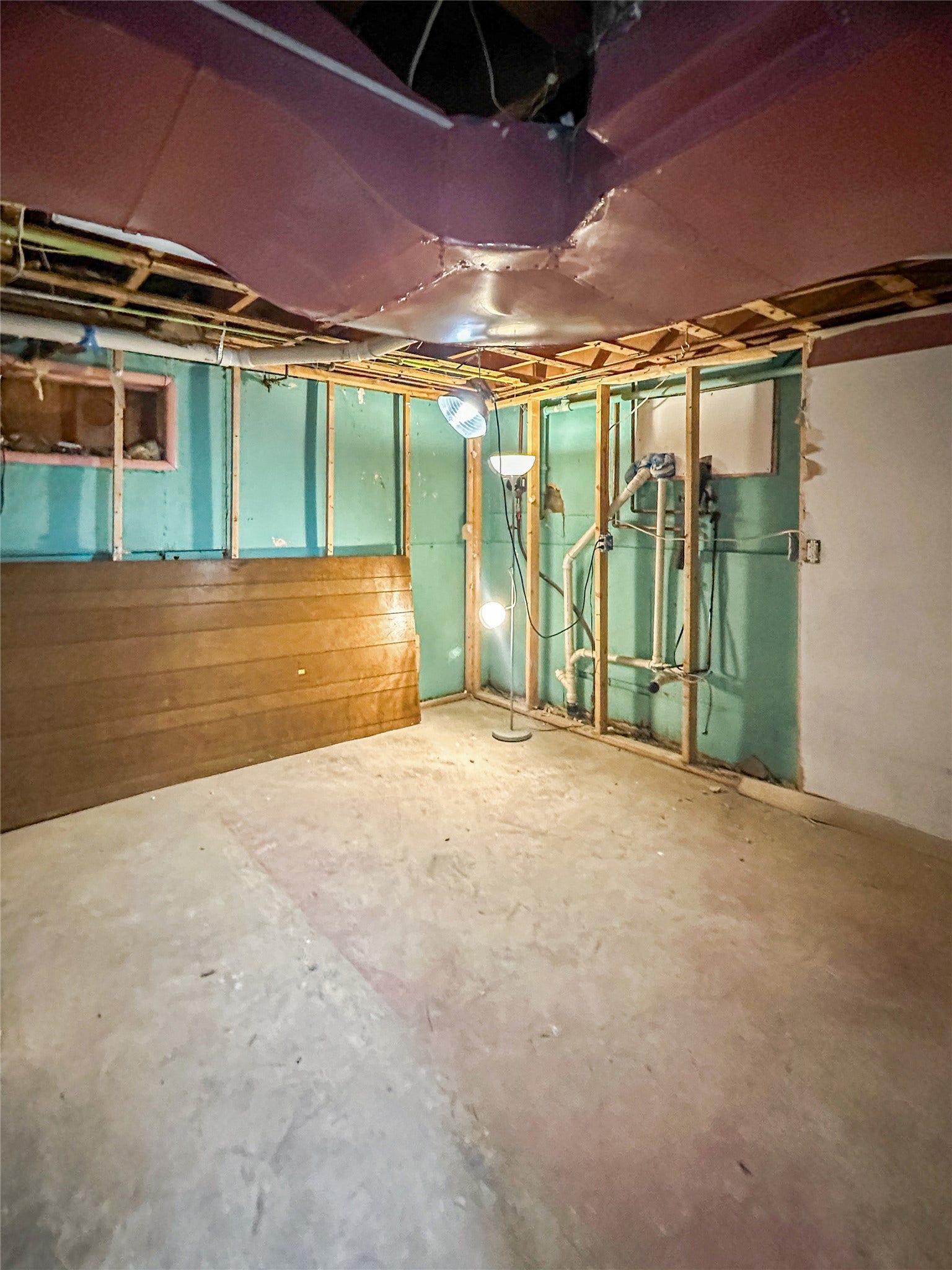 1123 2nd Street N, Shelby, MT 59474 concrete floors, unfinished walls with studs, open ceiling