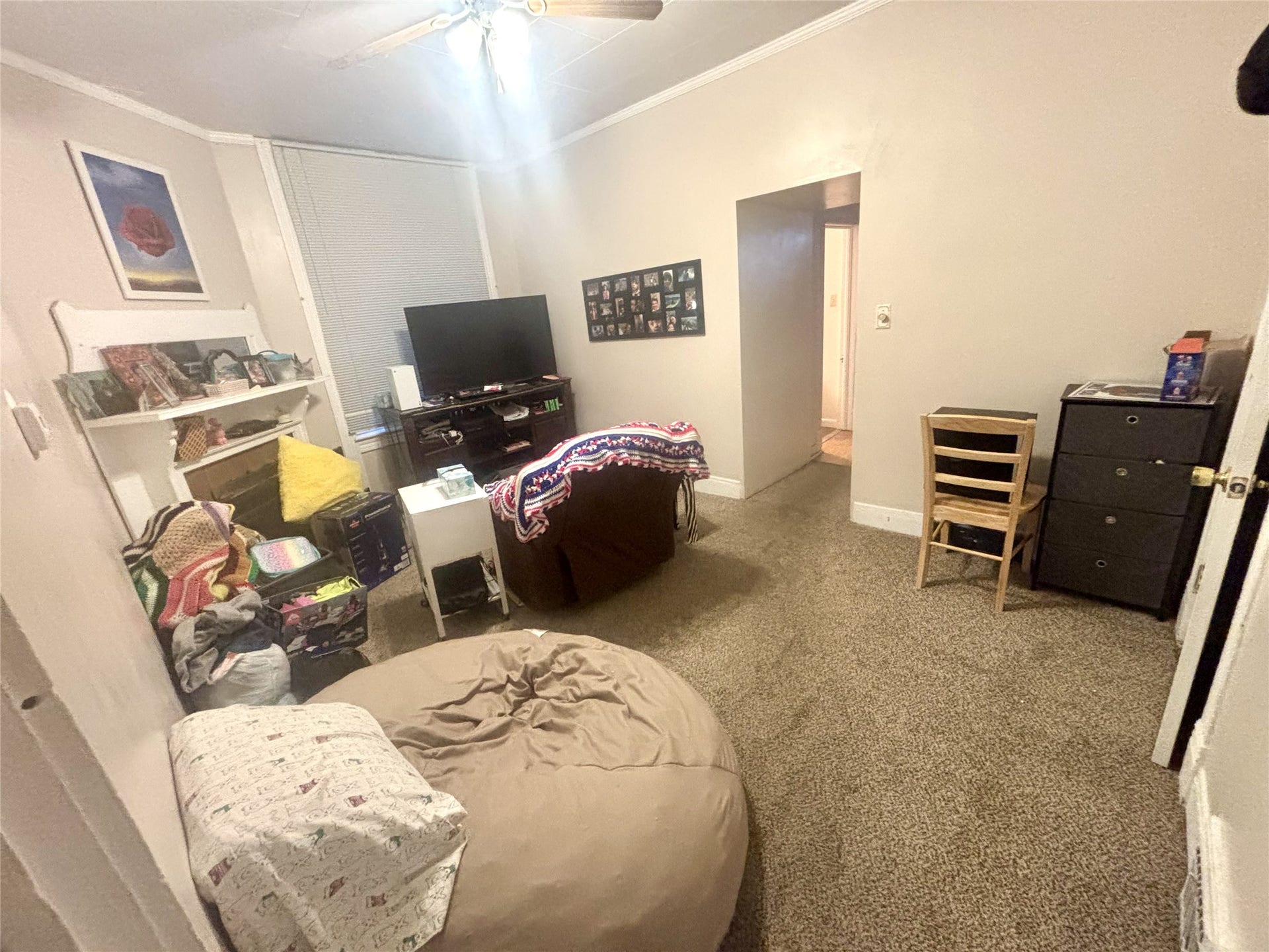 29 S Rodney middle room/den