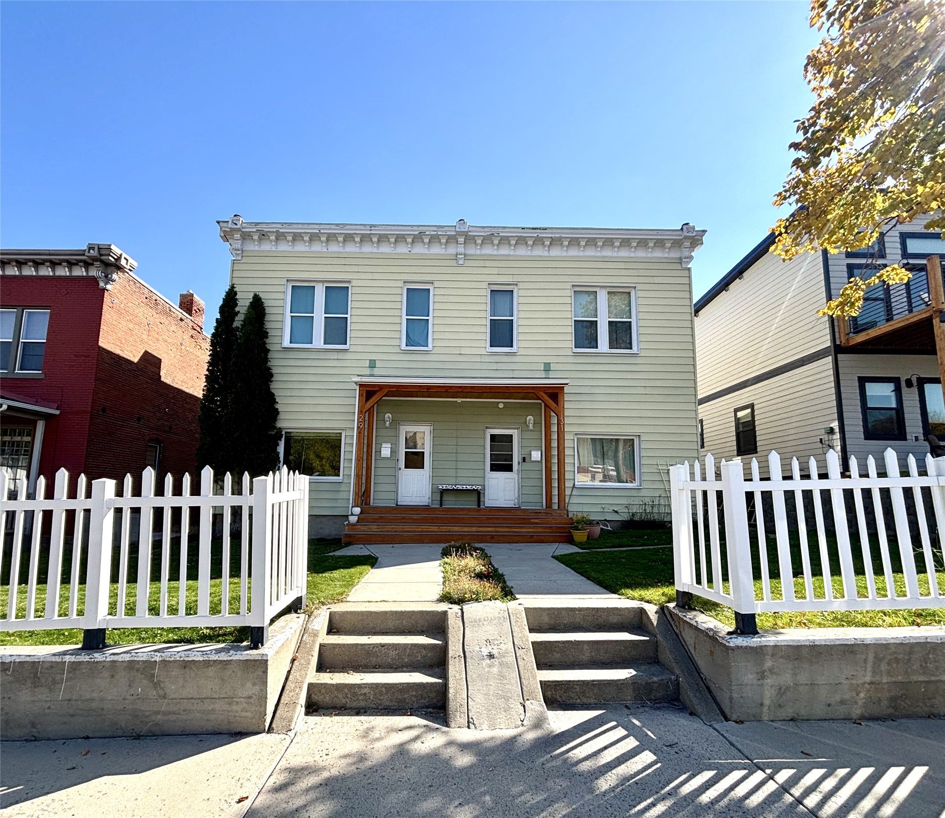 Exterior from Rodney