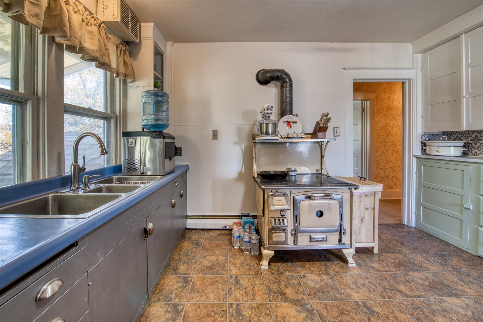 1321 Eastside Hwy, Corvallis, MT 59828