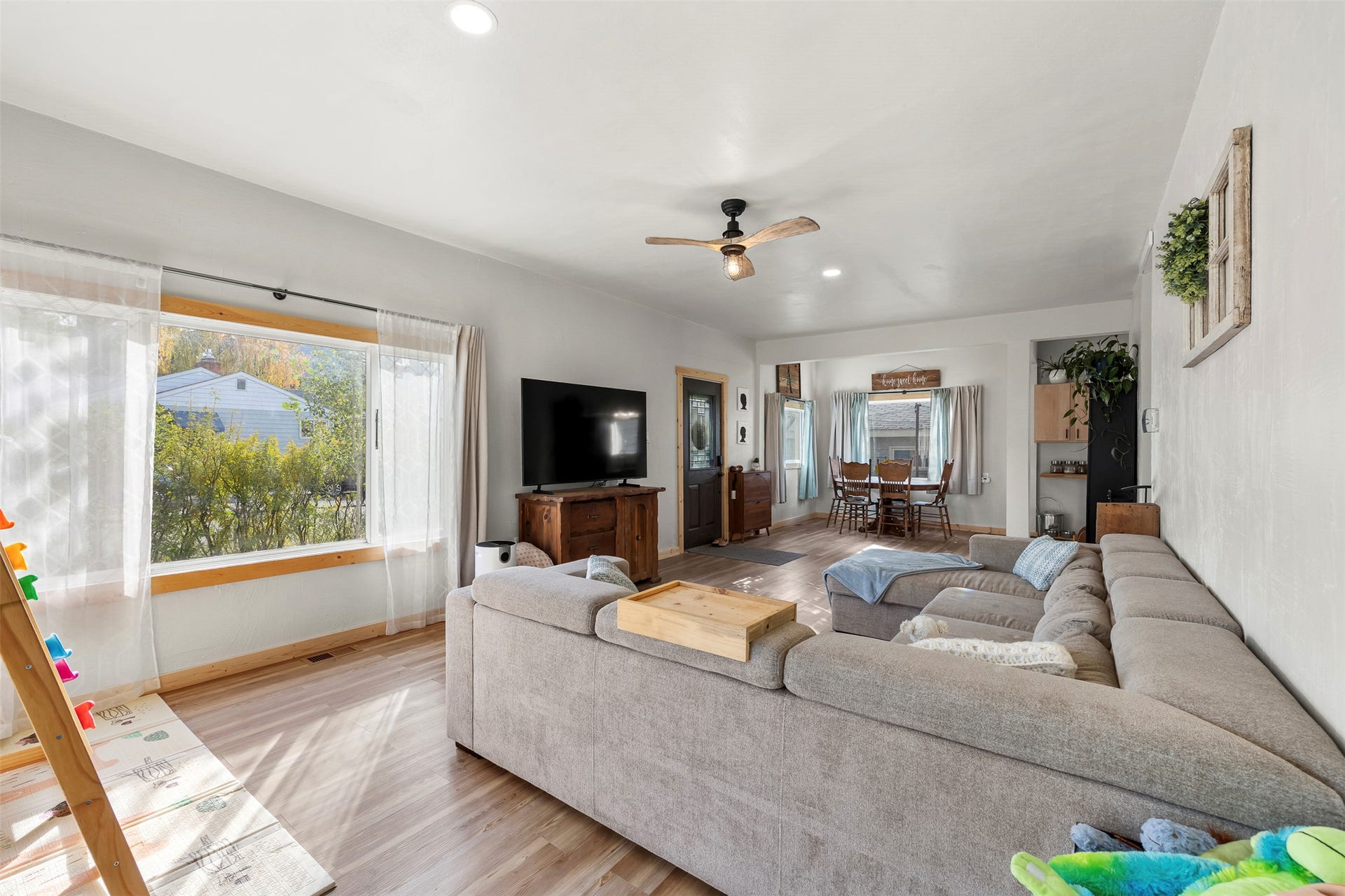 2840 Floral Boulevard, Butte, MT 59701 2840 Floral Boulevard, Butte, MT 59701