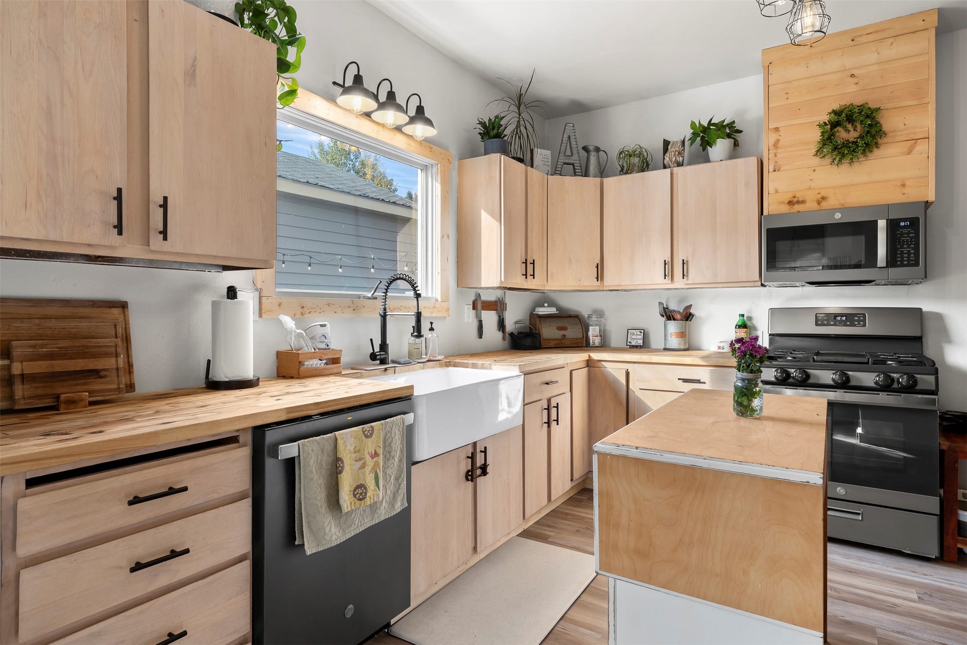 2840 Floral Boulevard, Butte, MT 59701 2840 Floral Boulevard, Butte, MT 59701