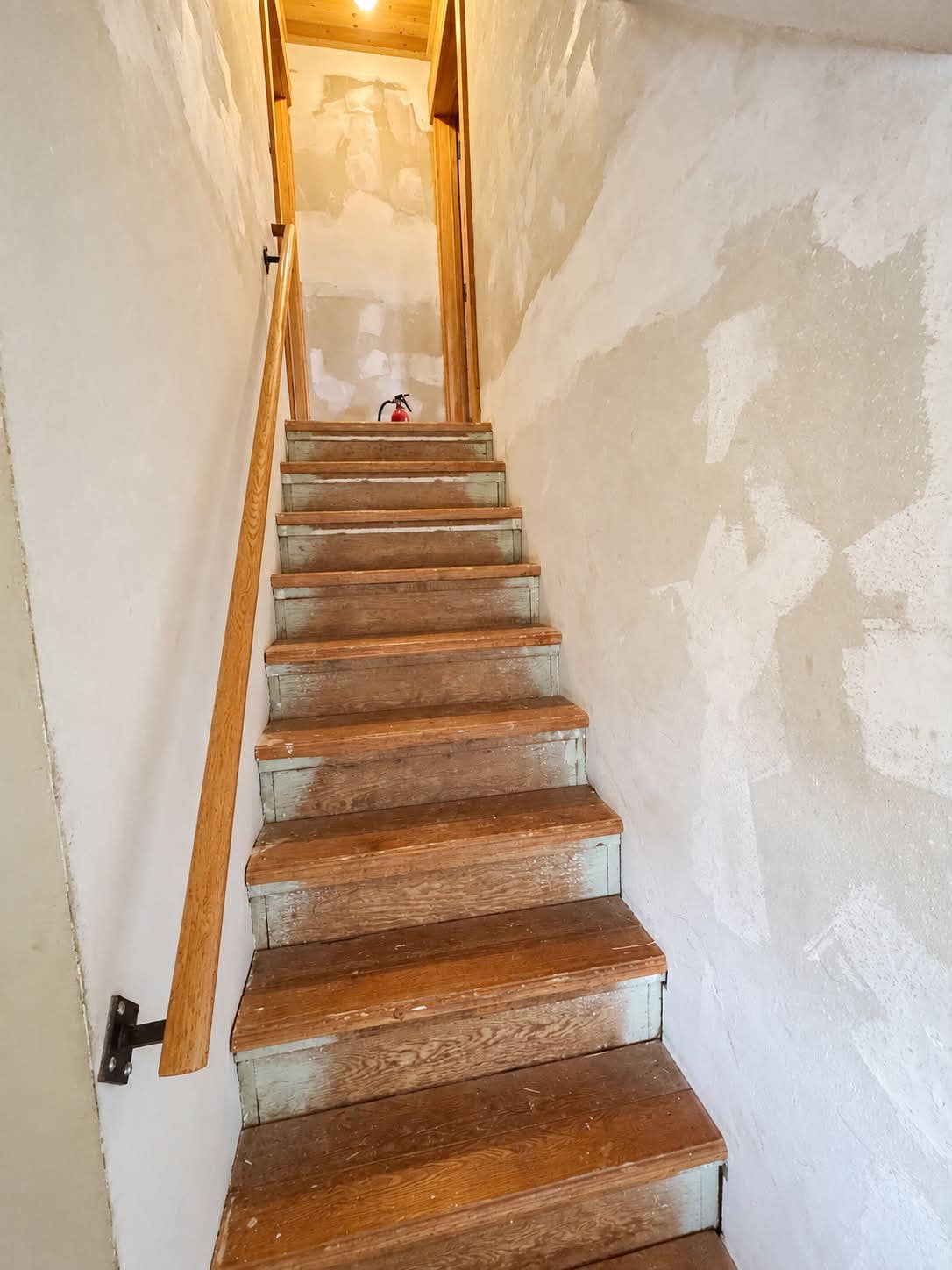 stairs to the upstairs