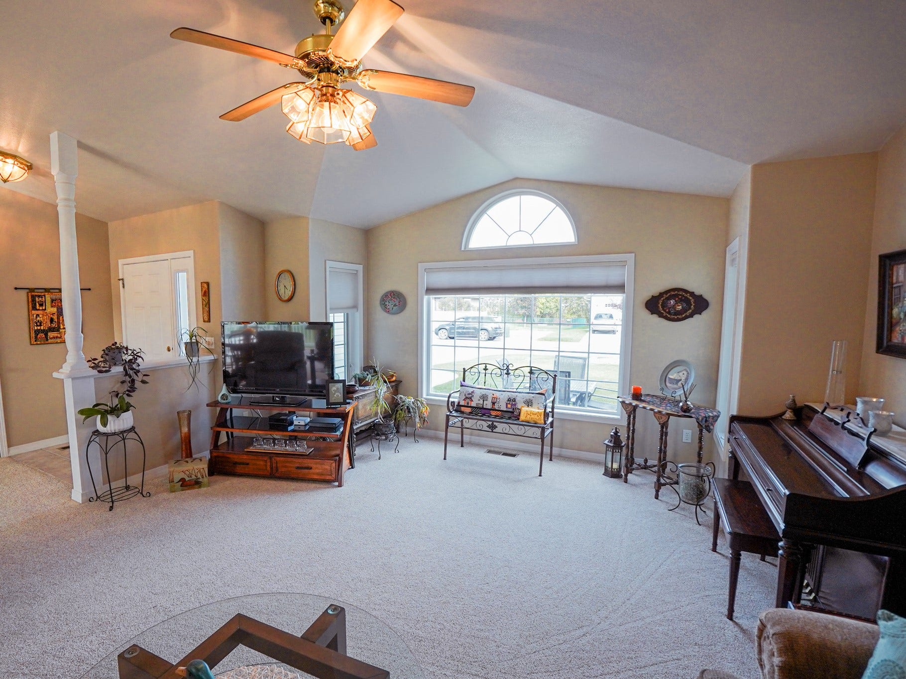 80 E Nicklaus Avenue, Kalispell, MT 59901 80 E Nicklaus Avenue, Kalispell, MT 59901