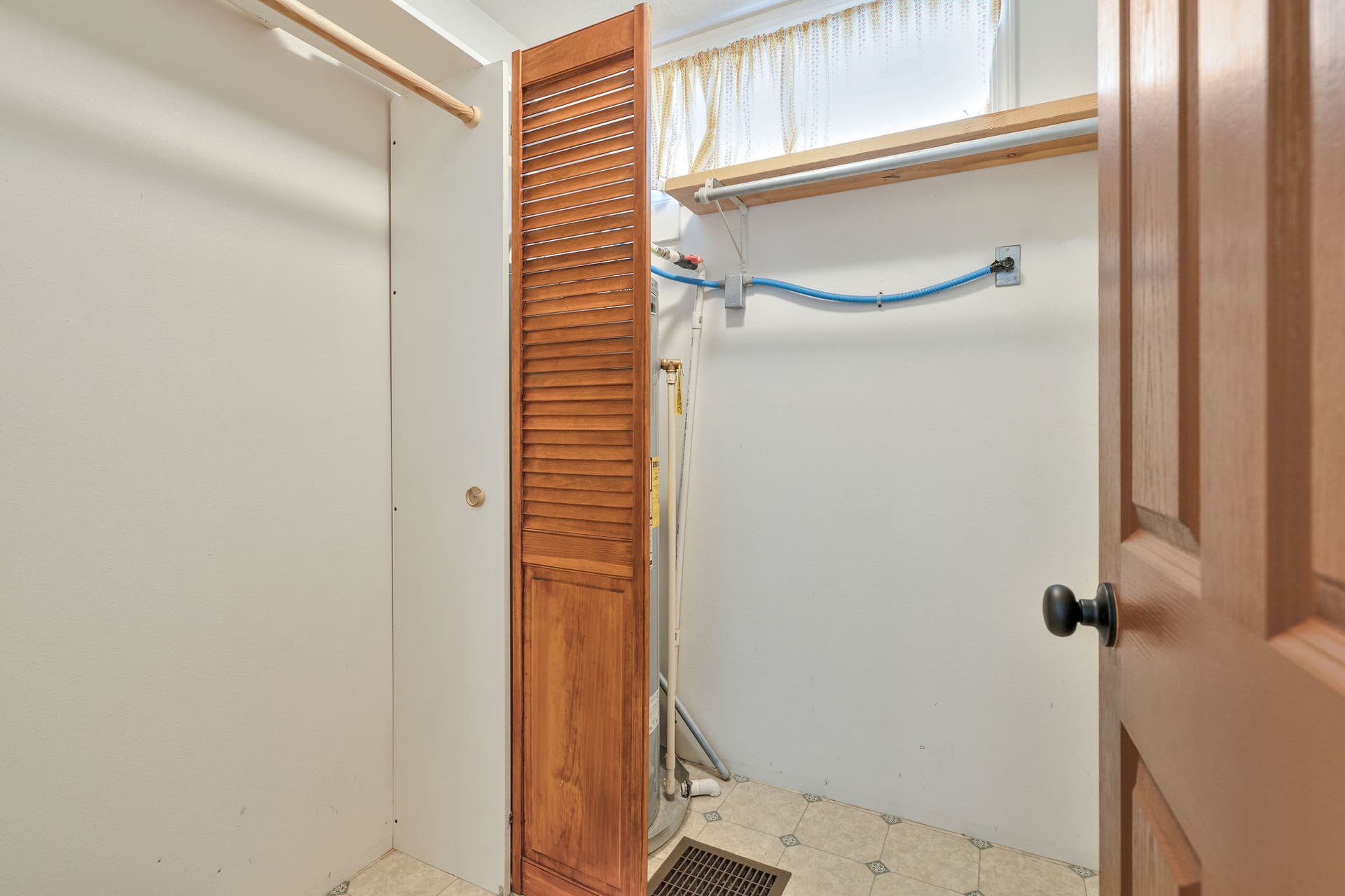 170 Kohler Lake Lane, Kalispell, MT 59901 Primary bonus closet & utility closet