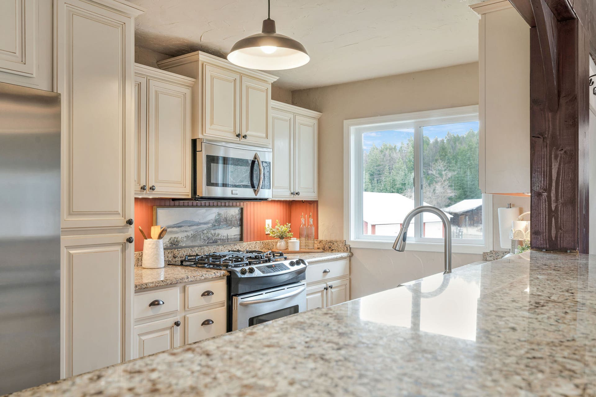 170 Kohler Lake Lane, Kalispell, MT 59901 Kitchen, stainless steel appliances, Open Floor plan