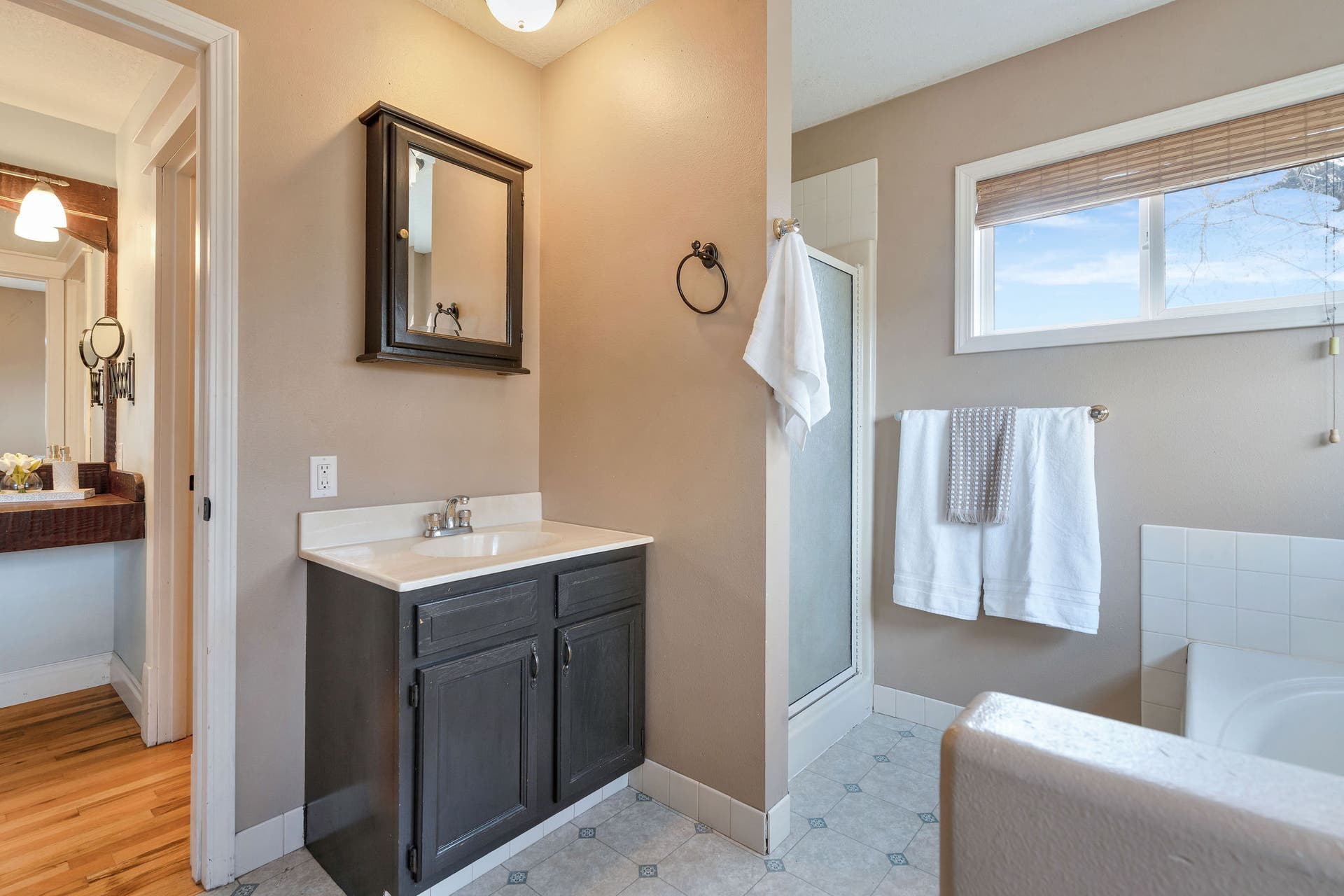 170 Kohler Lake Lane, Kalispell, MT 59901 Primary en-suite bathroom