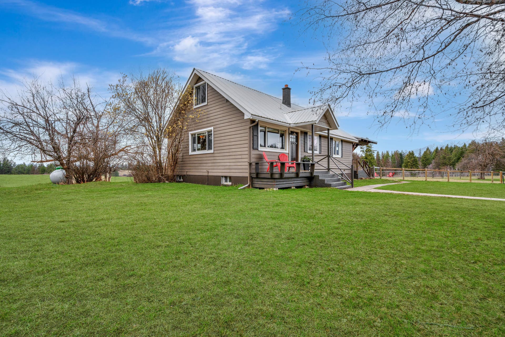 170 Kohler Lake Lane, Kalispell, MT 59901 Side of home