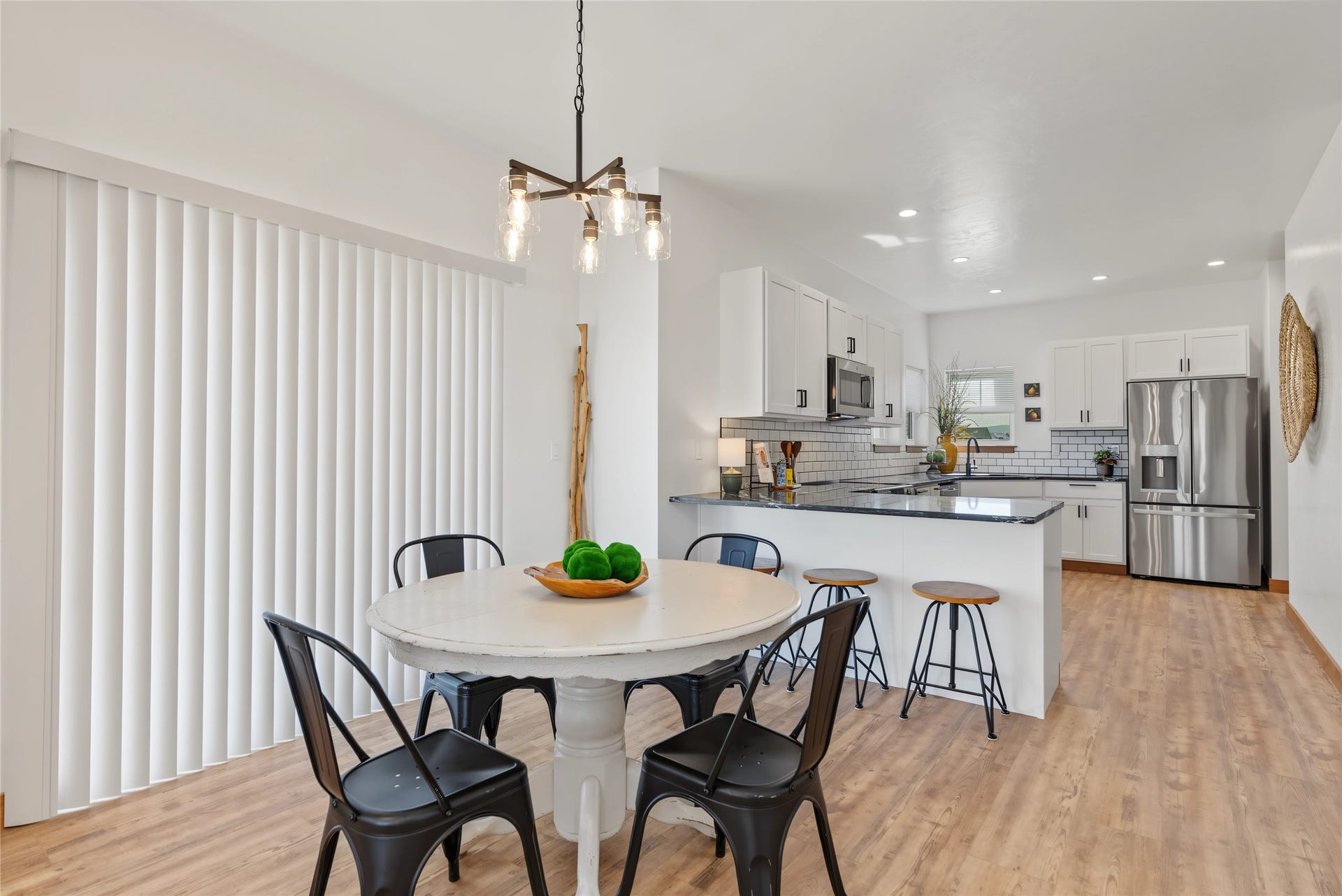 710 August Way, Kalispell, MT 59901 Dining area (kitchen in background)