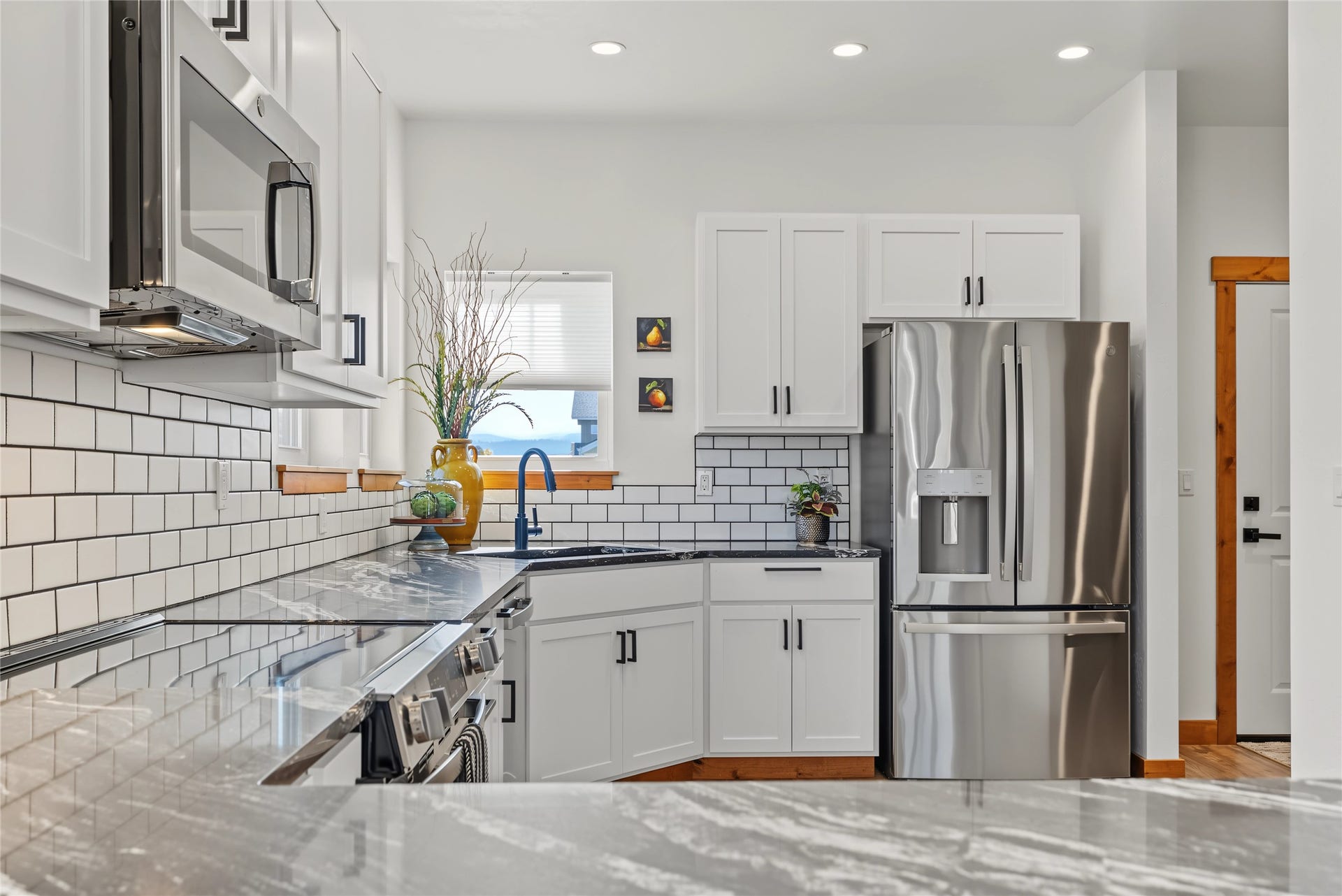 710 August Way, Kalispell, MT 59901 Lots of counterspace!