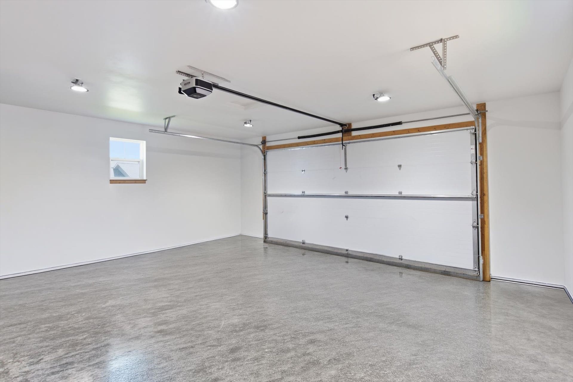 710 August Way, Kalispell, MT 59901 Heated attached garage