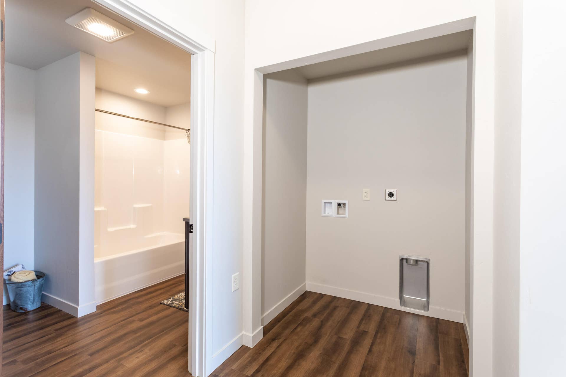 100 Woodlands Way, #W-312, Kalispell, MT 59901 Laundry and Guest Bath