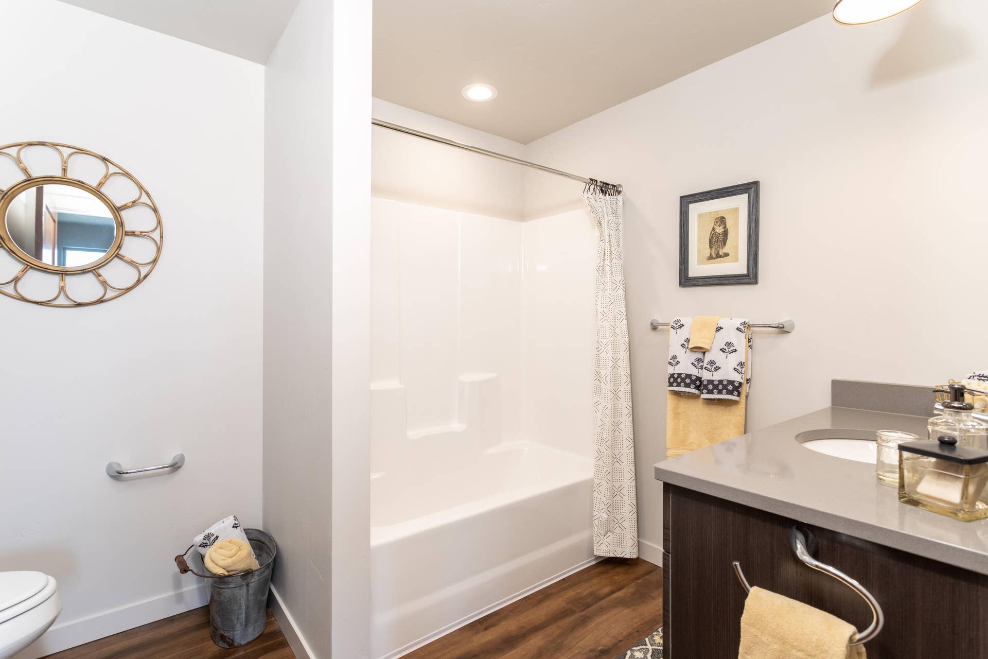100 Woodlands Way, #W-312, Kalispell, MT 59901 Guest Bath