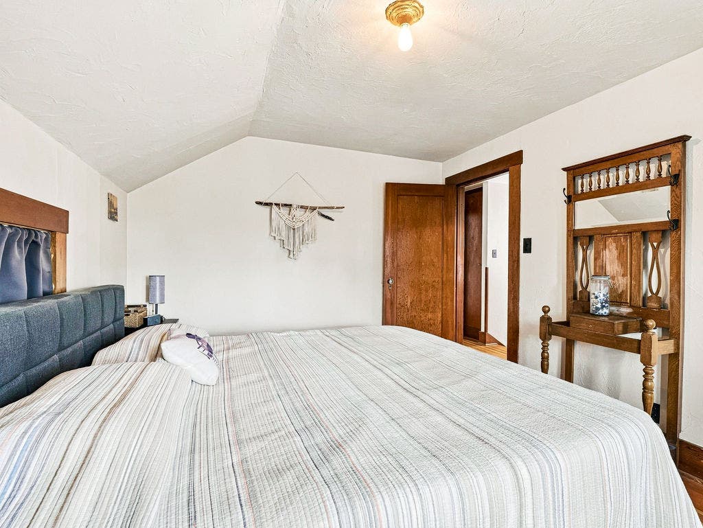 220 Adams Street, Helena, MT 59601 220 Adams Street, Helena, MT 59601