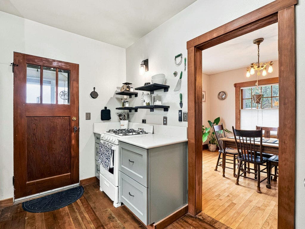 220 Adams Street, Helena, MT 59601 220 Adams Street, Helena, MT 59601