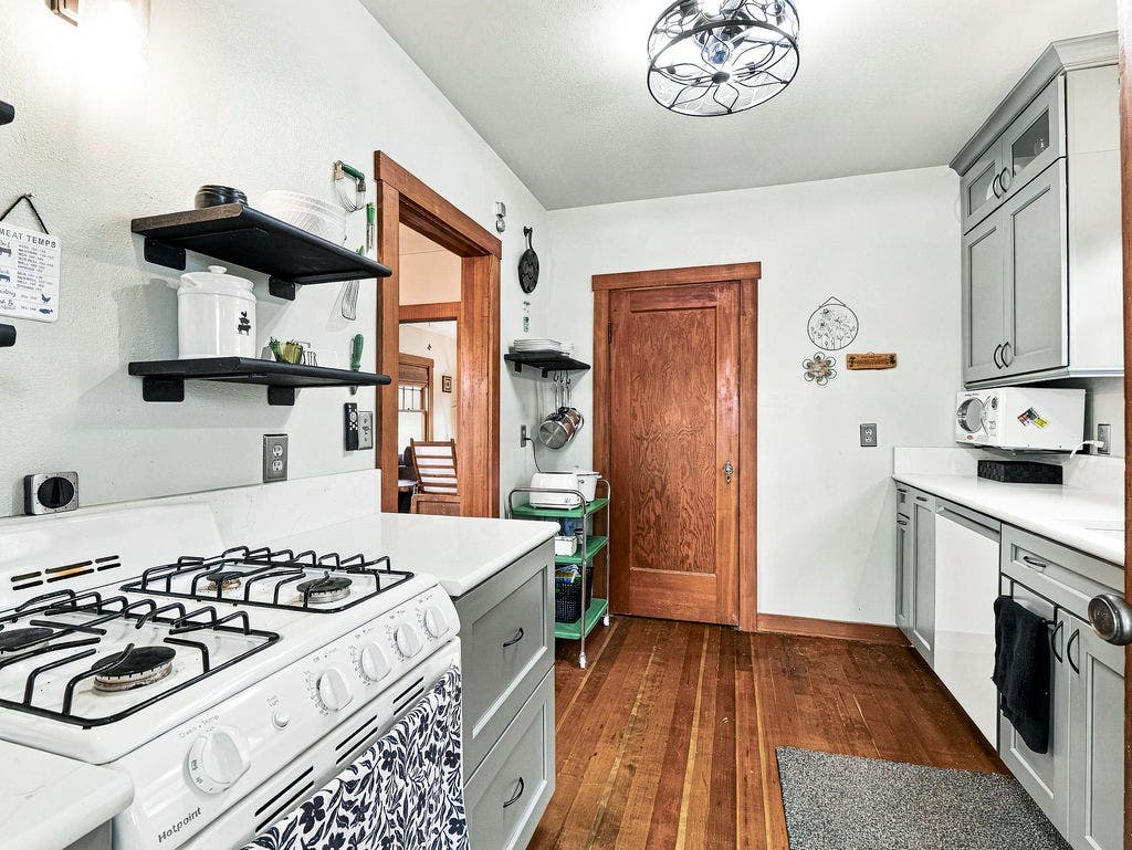 220 Adams Street, Helena, MT 59601 220 Adams Street, Helena, MT 59601