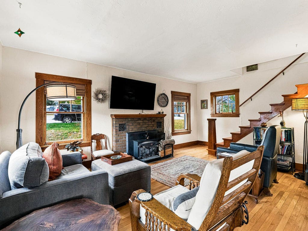 220 Adams Street, Helena, MT 59601 220 Adams Street, Helena, MT 59601