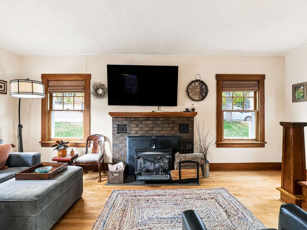 220 Adams Street, Helena, MT 59601 220 Adams Street, Helena, MT 59601