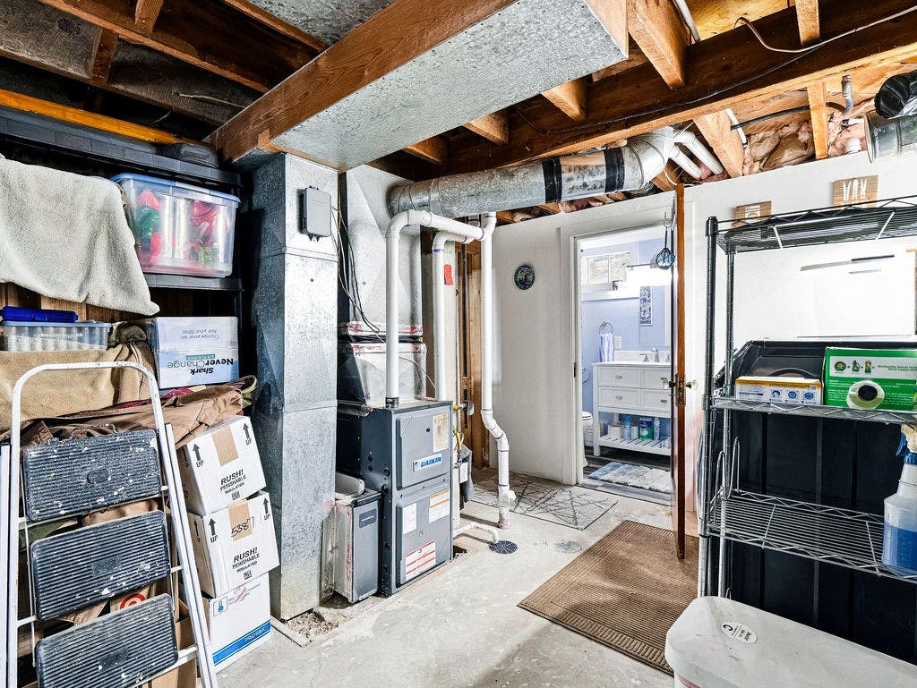 220 Adams Street, Helena, MT 59601 220 Adams Street, Helena, MT 59601