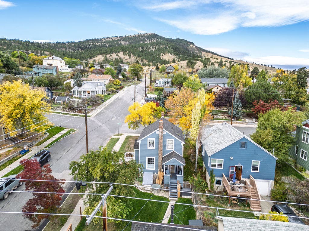 220 Adams Street, Helena, MT 59601 220 Adams Street, Helena, MT 59601
