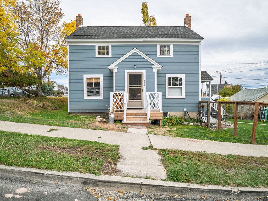 220 Adams Street, Helena, MT 59601 220 Adams Street, Helena, MT 59601