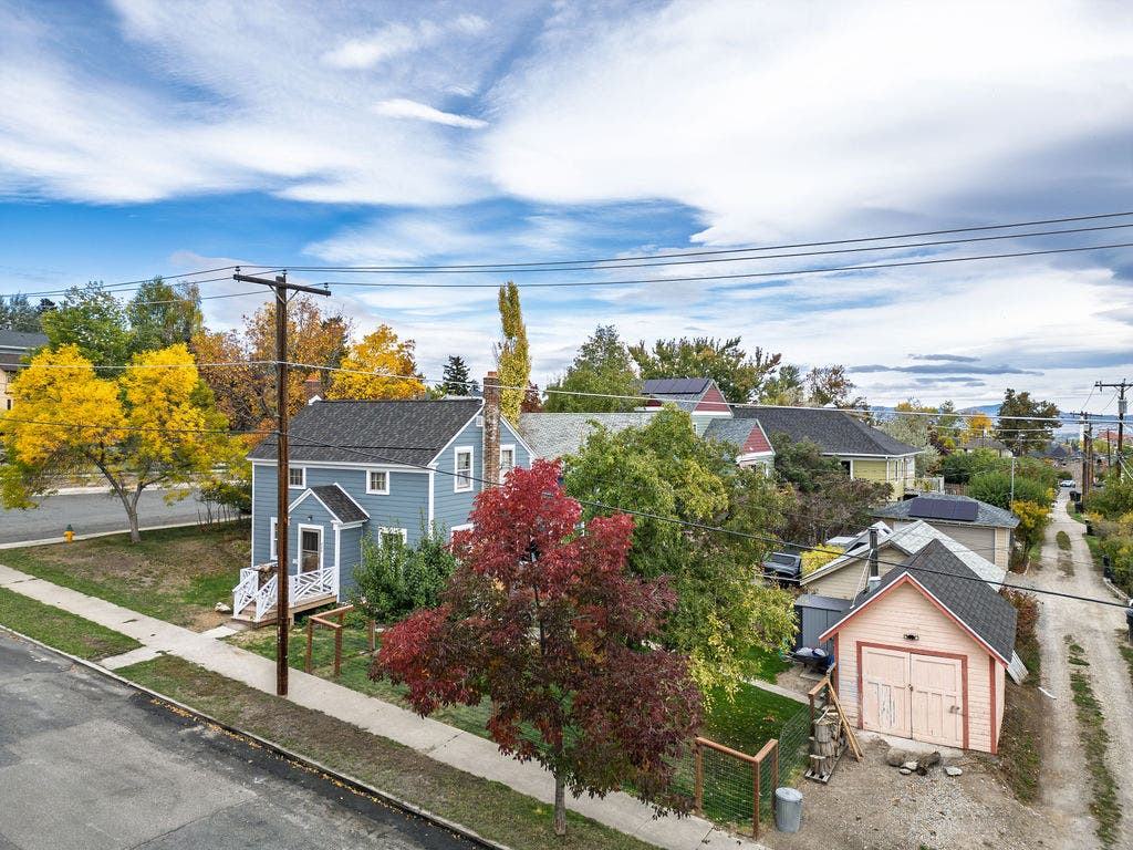 220 Adams Street, Helena, MT 59601 220 Adams Street, Helena, MT 59601