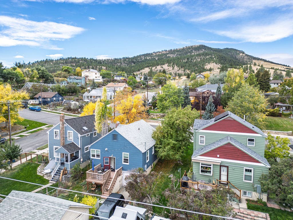 220 Adams Street, Helena, MT 59601 220 Adams Street, Helena, MT 59601