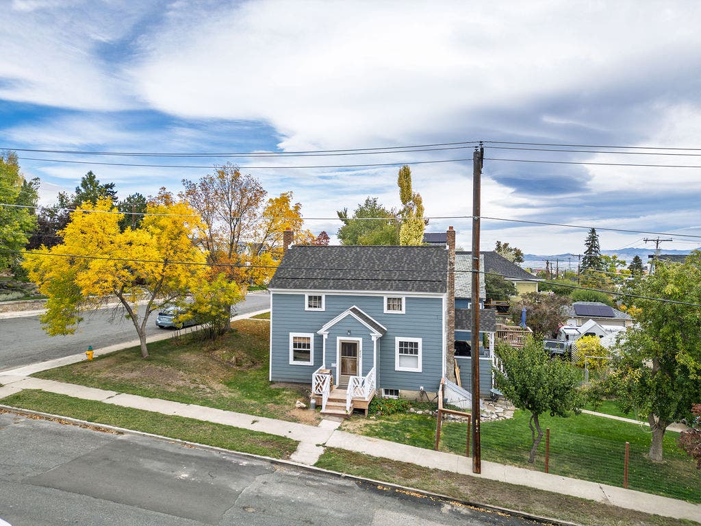 220 Adams Street, Helena, MT 59601 220 Adams Street, Helena, MT 59601