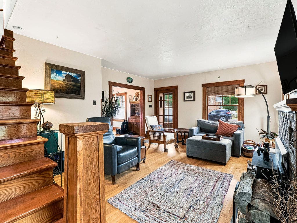 220 Adams Street, Helena, MT 59601 220 Adams Street, Helena, MT 59601