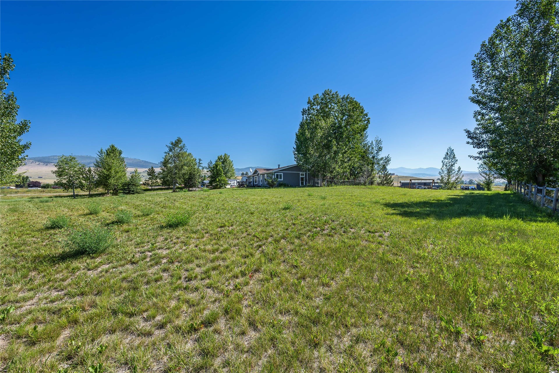 9806 Wheatgrass Lane, Missoula, MT 59808 Front yard
