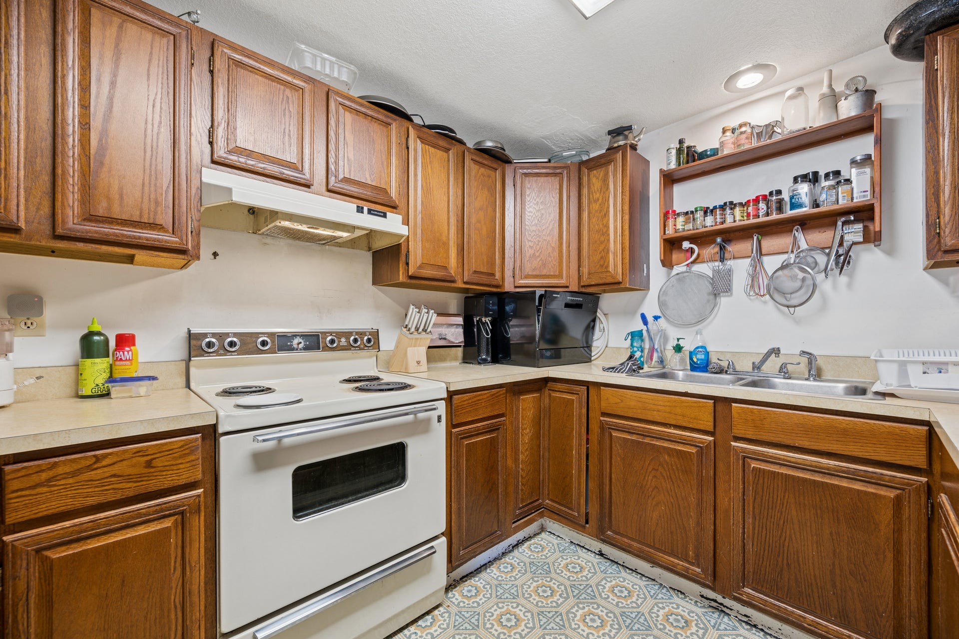 535/537 10th Avenue W, Kalispell, MT 59901 535/537 10th Avenue W, Kalispell, MT 59901