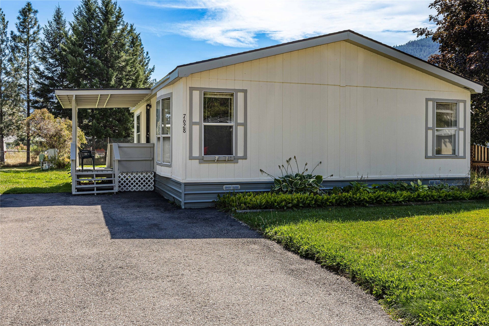 7628 Becca Lane, Missoula, MT 59802 7628 Becca Lane, Missoula, MT 59802