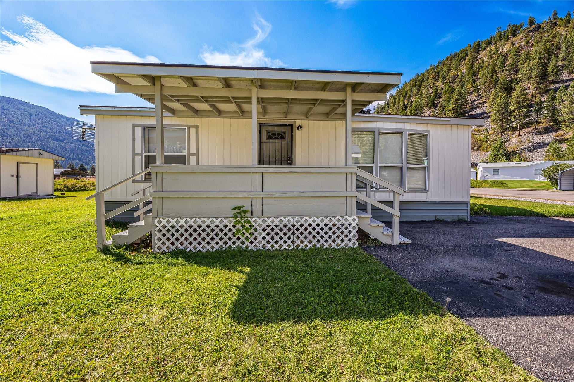 7628 Becca Lane, Missoula, MT 59802 7628 Becca Lane, Missoula, MT 59802