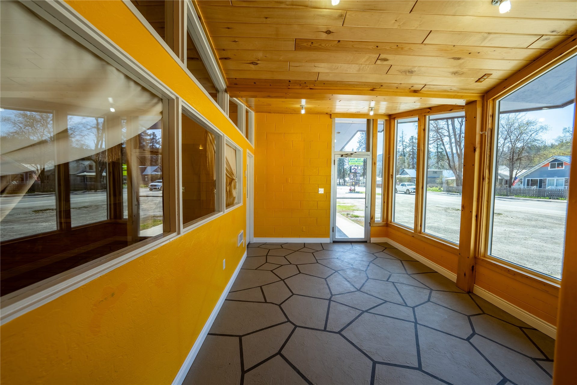 301 E Missoula Avenue, Troy, MT 59935 301 E Missoula Avenue, Troy, MT 59935