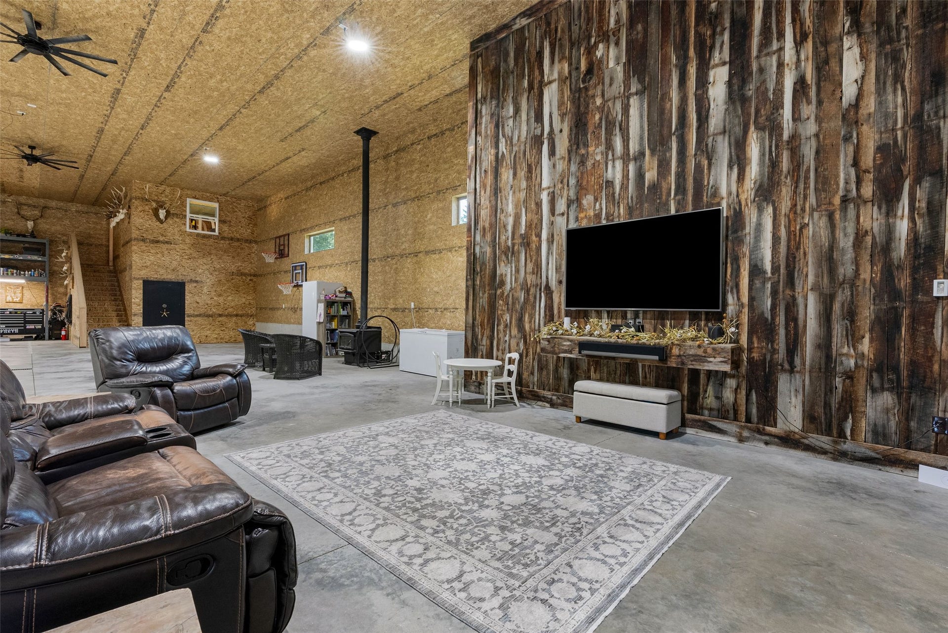 8350 Vann Drive, Lolo, MT 59847