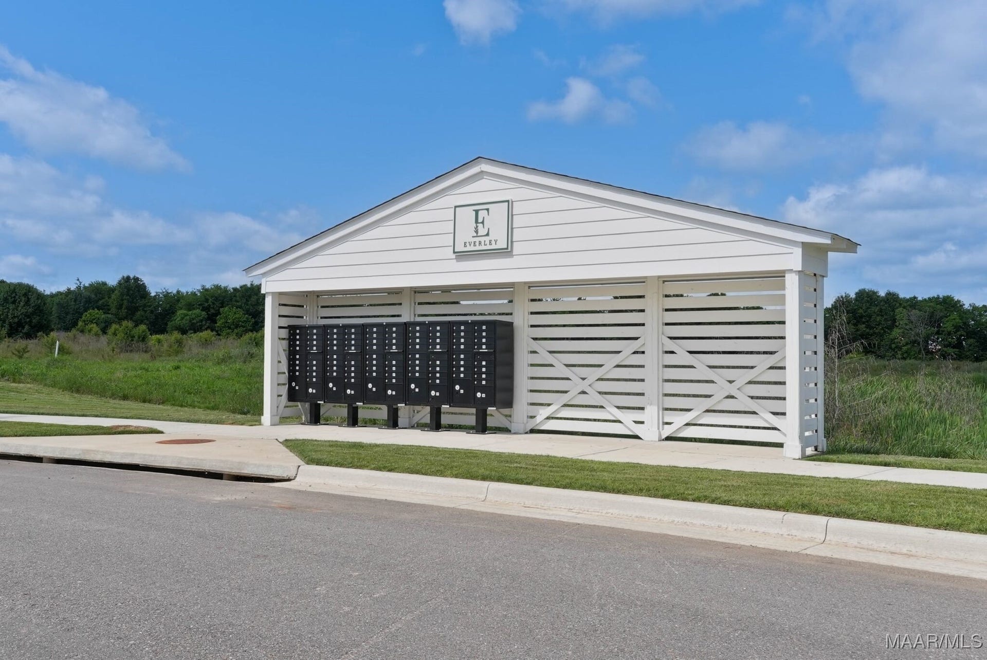 62 Blackberry Boulevard, Pike Road, AL 36064 Everley Mail Kiosk