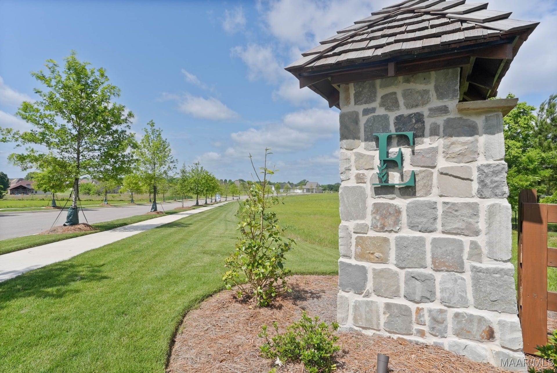329 Ivy Avenue, Pike Road, AL 36064 329 Ivy Avenue, Pike Road, AL 36064