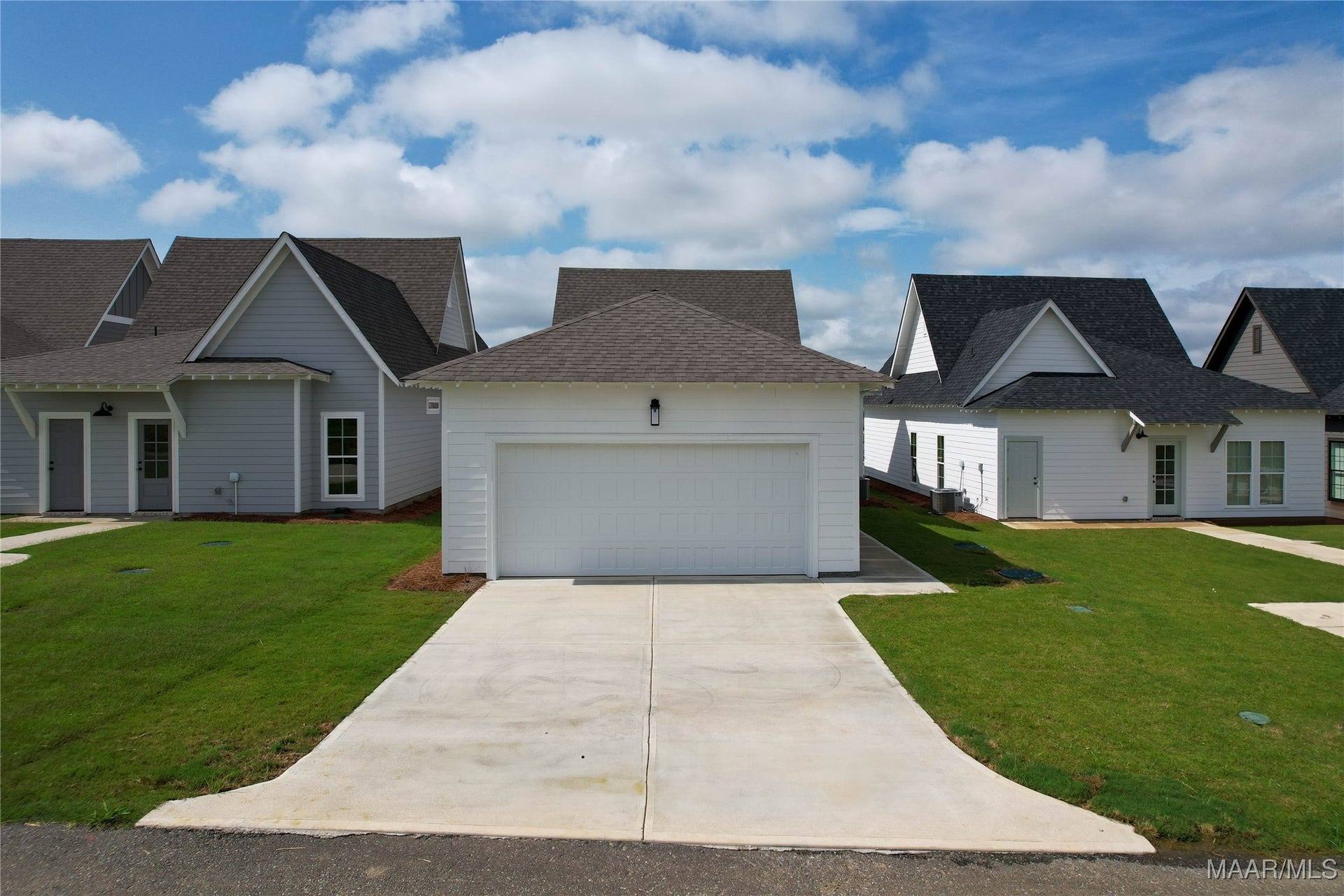 329 Ivy Avenue, Pike Road, AL 36064 329 Ivy Avenue, Pike Road, AL 36064