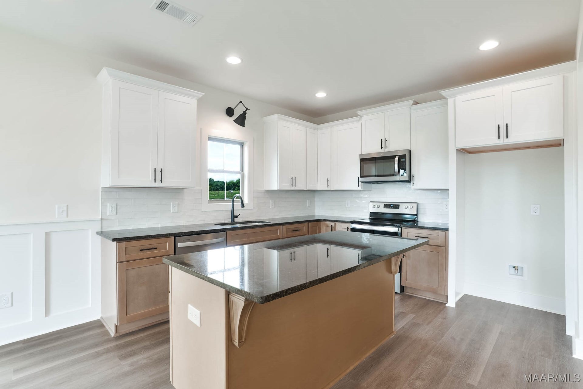 329 Ivy Avenue, Pike Road, AL 36064 329 Ivy Avenue, Pike Road, AL 36064